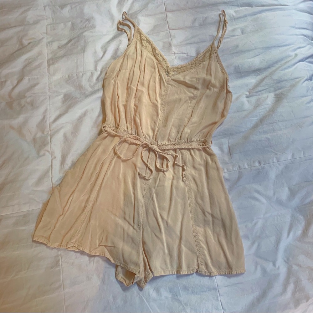 Lace delicate romper